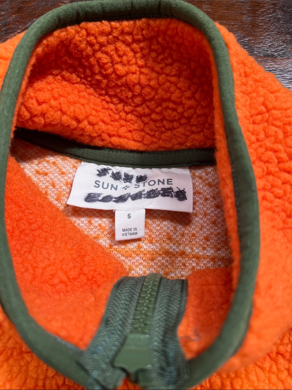 SUN + STONE Men's Terrain Sherpa Fleece Quarter Zip Sweatshirt Green/Orange S - Picture 5 of 13